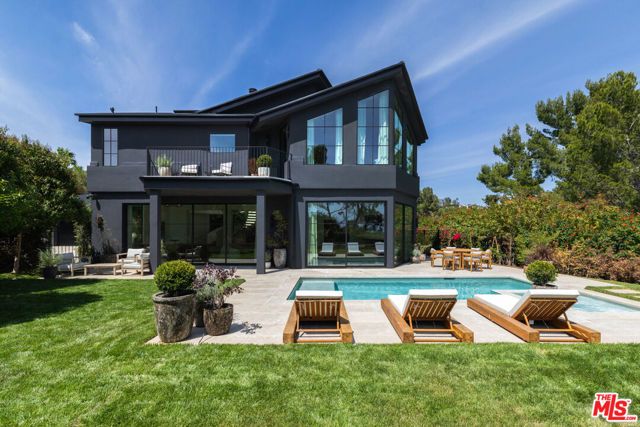 1122 La Altura Road, Beverly Hills, CA 90210