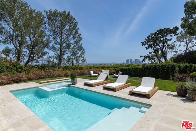1122 La Altura Road, Beverly Hills, CA 90210