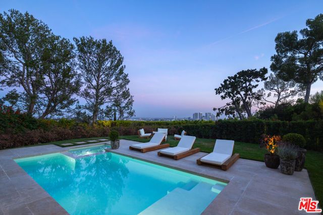 1122 La Altura Road, Beverly Hills, CA 90210