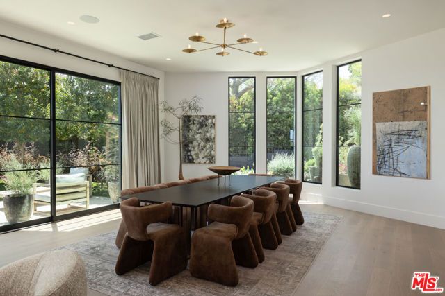 1122 La Altura Road, Beverly Hills, CA 90210