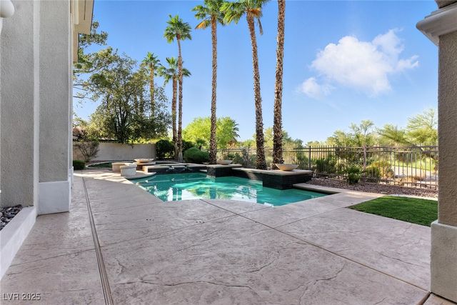 9408 Players Canyon Court, Las Vegas, NV 89144