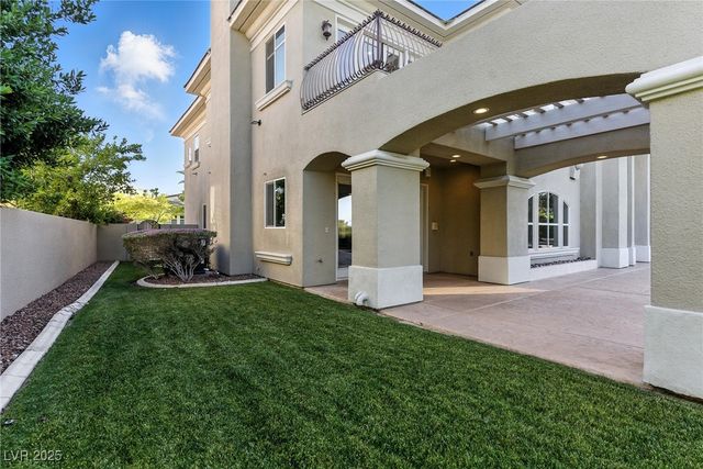 9408 Players Canyon Court, Las Vegas, NV 89144