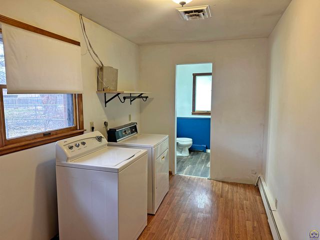 3537 SE Croco RD, Topeka, KS 66605