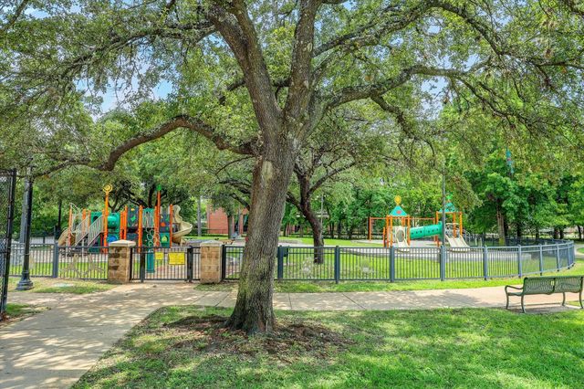 5774 Doliver Drive, Houston, TX 77057