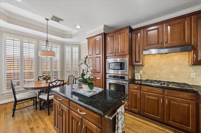 5774 Doliver Drive, Houston, TX 77057
