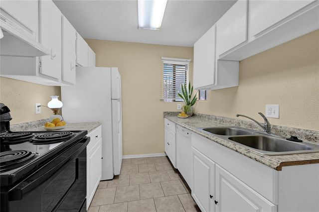 8405 Wilcrest Drive 2800, Houston, TX 77072