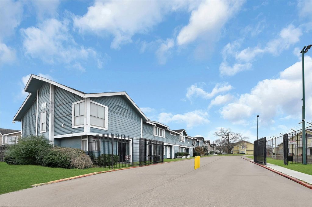 8405 Wilcrest Drive 2800, Houston, TX 77072