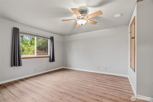 2401 185th Place SE, Bothell, WA 98012