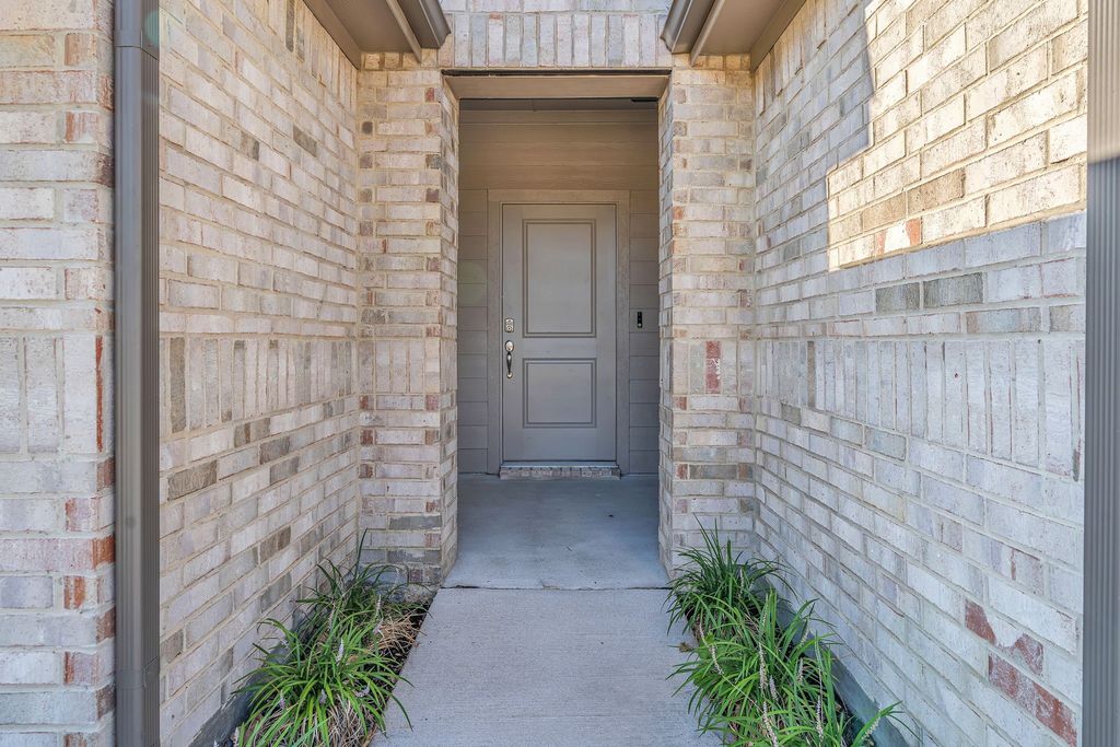 872 Alexandria Lane, Joshua, TX 76058 — photo 3