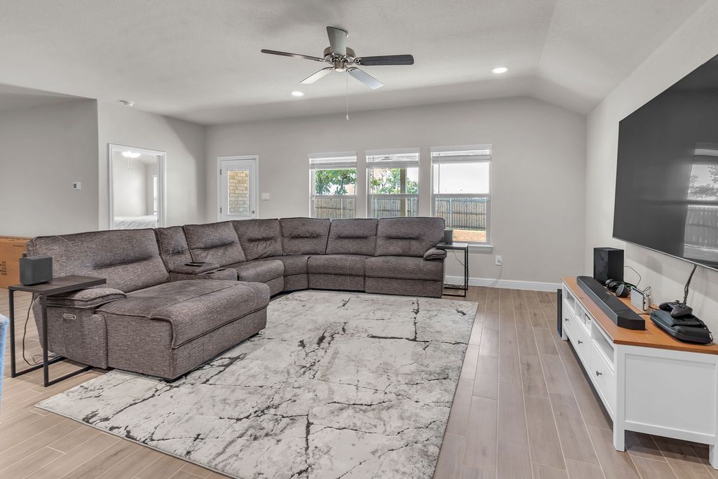 872 Alexandria Lane, Joshua, TX 76058 — photo 5