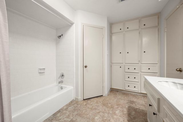 3911 Cypress Lake Drive, Spring, TX 77388
