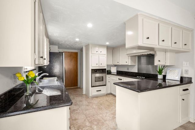 3911 Cypress Lake Drive, Spring, TX 77388