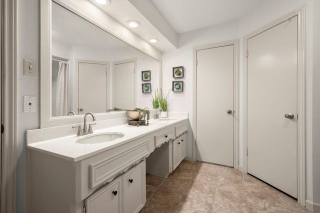 3911 Cypress Lake Drive, Spring, TX 77388