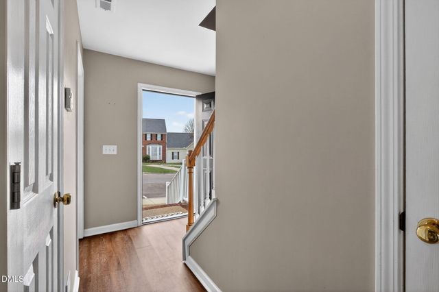 204 Knightsborough Way, Apex, NC 27502