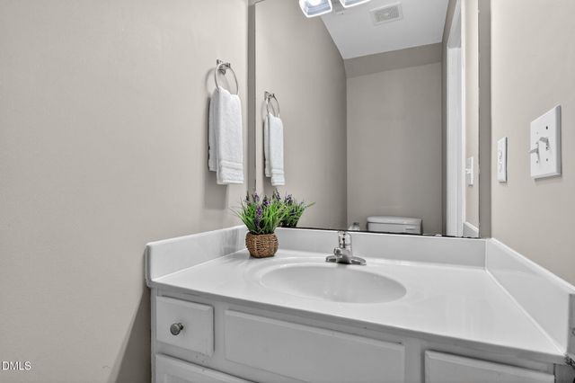 204 Knightsborough Way, Apex, NC 27502