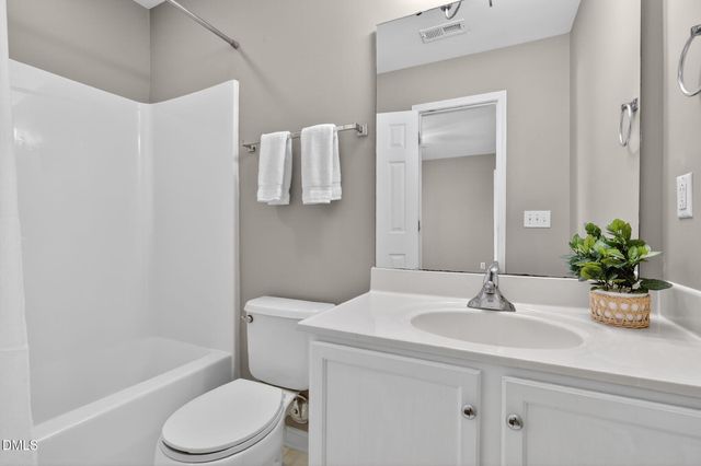 204 Knightsborough Way, Apex, NC 27502