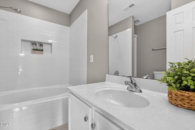 204 Knightsborough Way, Apex, NC 27502