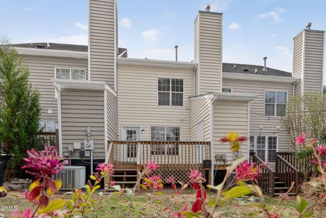 204 Knightsborough Way, Apex, NC 27502