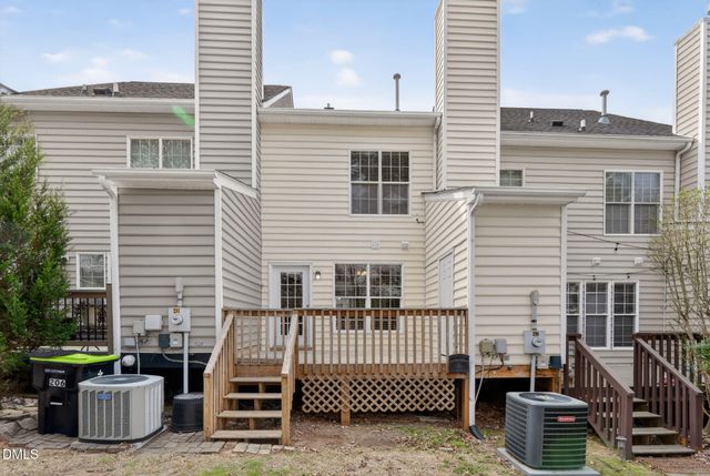 204 Knightsborough Way, Apex, NC 27502