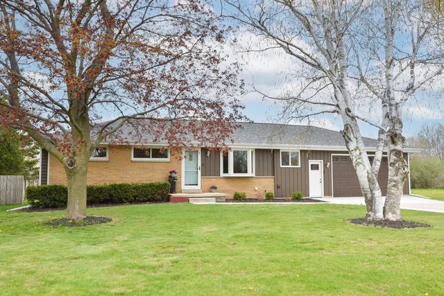 111 S Middle ROAD, Belgium, WI 53004