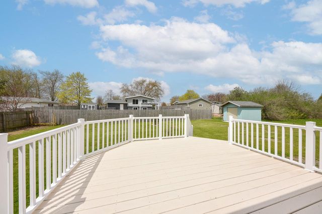 111 S Middle ROAD, Belgium, WI 53004