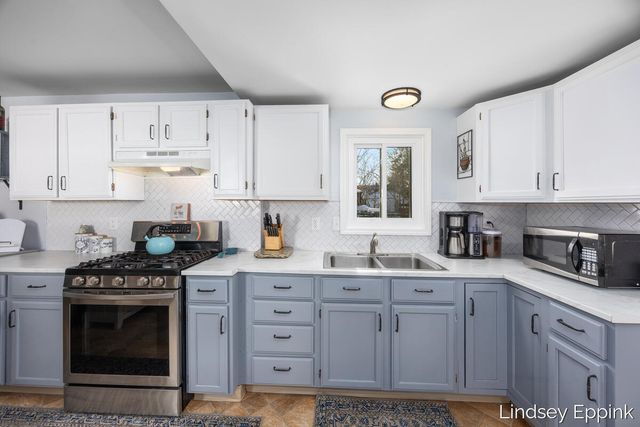 2919 Botsford Avenue, Grand Rapids, MI 49505