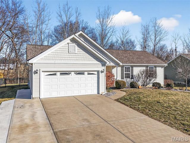 130 Stone Bridge Drive, Moscow Mills, MO 63362