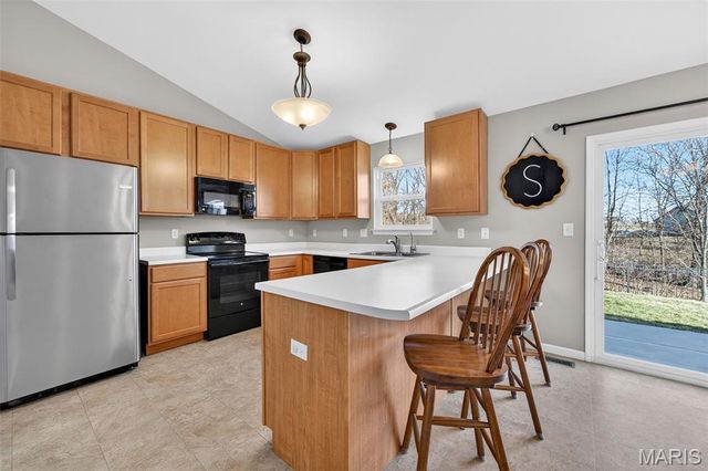 130 Stone Bridge Drive, Moscow Mills, MO 63362