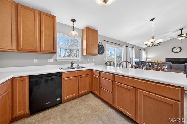 130 Stone Bridge Drive, Moscow Mills, MO 63362