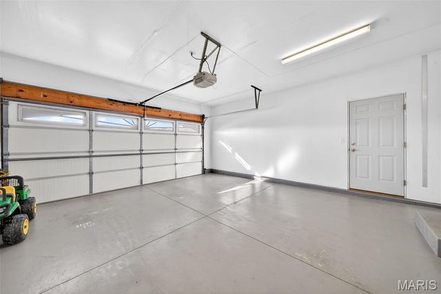 130 Stone Bridge Drive, Moscow Mills, MO 63362