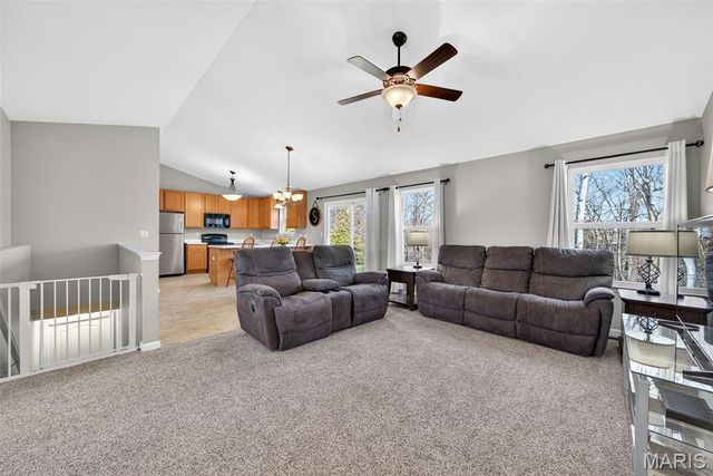 130 Stone Bridge Drive, Moscow Mills, MO 63362