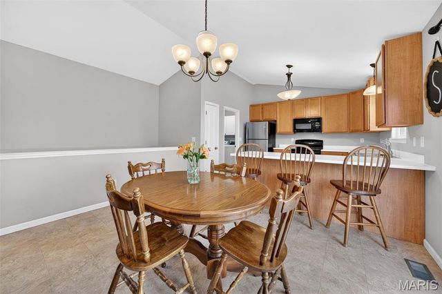 130 Stone Bridge Drive, Moscow Mills, MO 63362