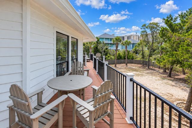 4705 Lewis Dr., North Myrtle Beach, SC 29582