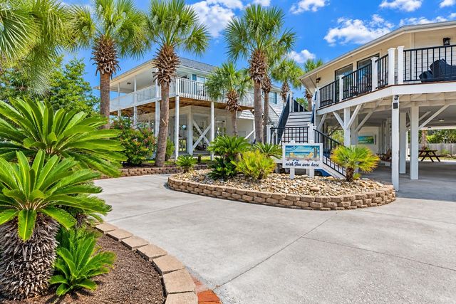4705 Lewis Dr., North Myrtle Beach, SC 29582