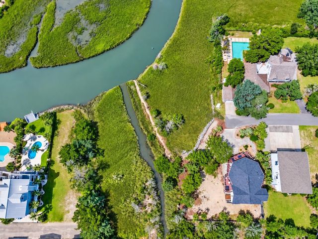 4705 Lewis Dr., North Myrtle Beach, SC 29582