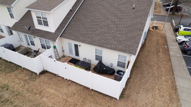 876 Wolves Den Pl, Murfreesboro, TN 37128