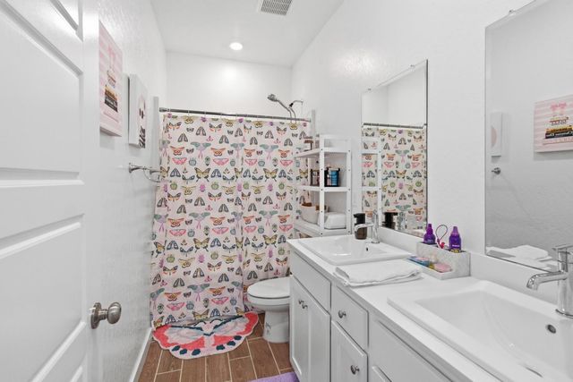 479 S Filbert Avenue, Fresno, CA 93727