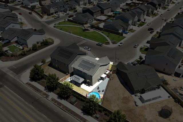 479 S Filbert Avenue, Fresno, CA 93727