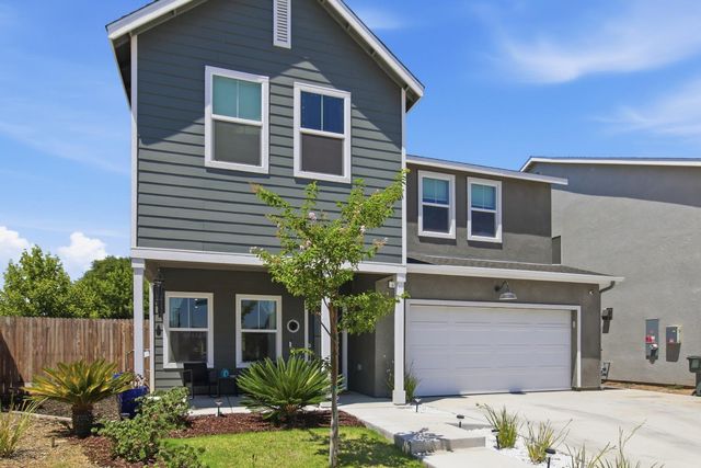 479 S Filbert Avenue, Fresno, CA 93727