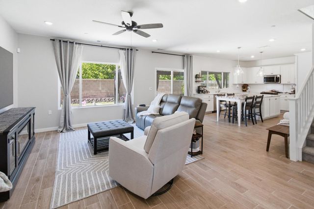 479 S Filbert Avenue, Fresno, CA 93727
