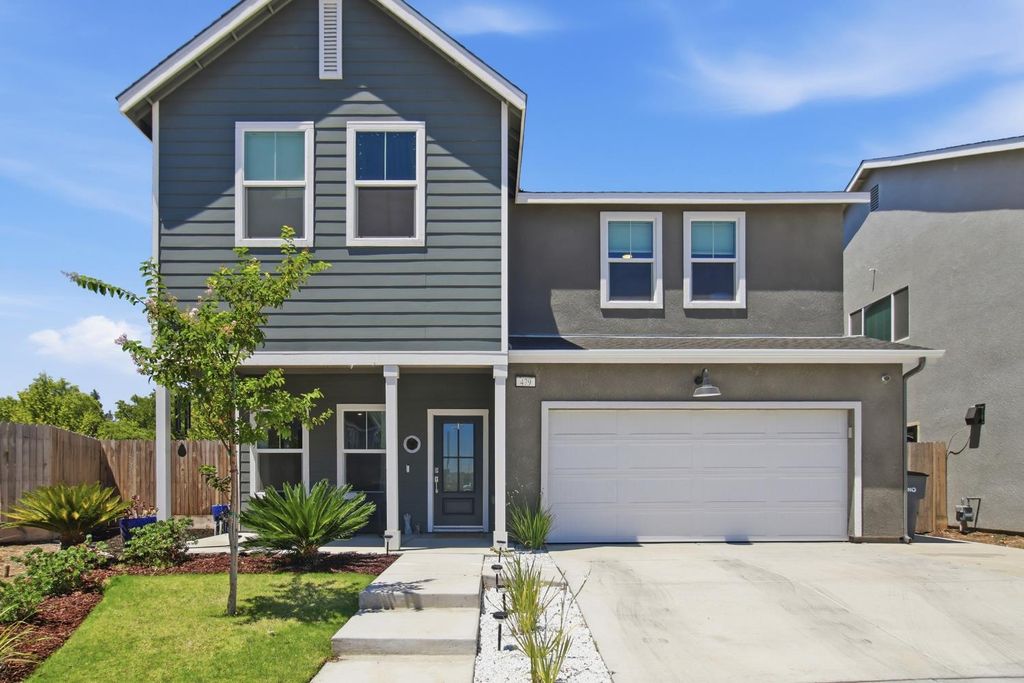479 S Filbert Avenue, Fresno, CA 93727