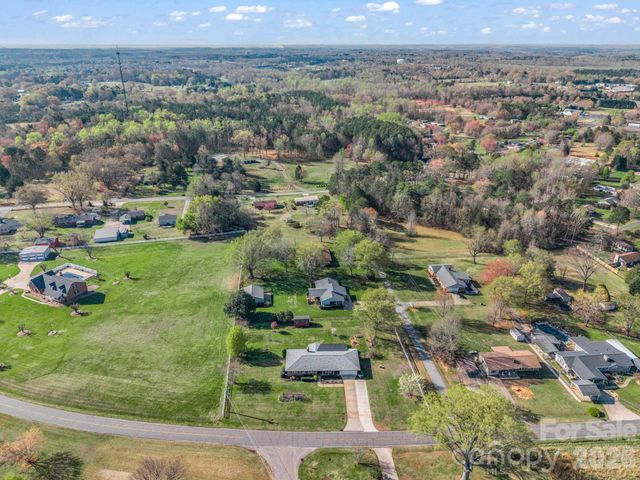 1100 Old Stonecutter Road, Rutherfordton, NC 28139