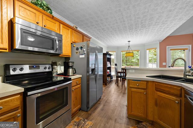 333 Cascade Court, Hampton, GA 30228