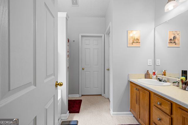 333 Cascade Court, Hampton, GA 30228