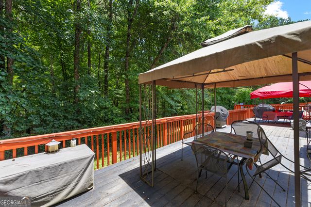 333 Cascade Court, Hampton, GA 30228