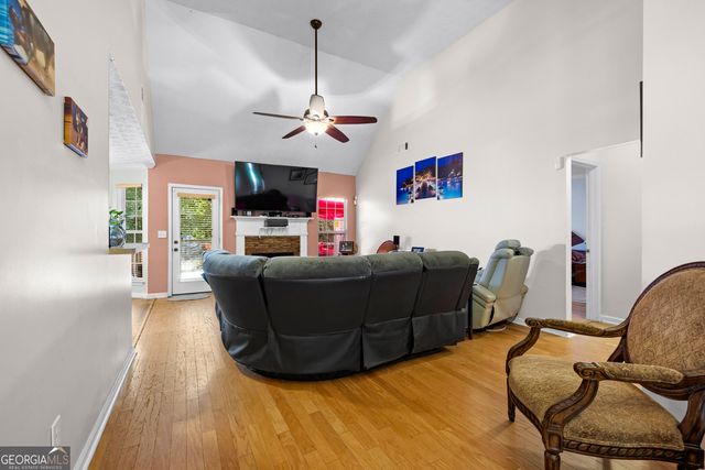333 Cascade Court, Hampton, GA 30228
