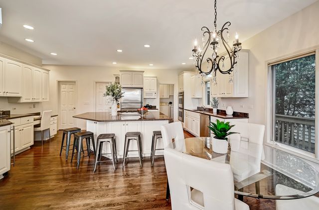 1187 Arborside Drive, Aurora, IL 60502