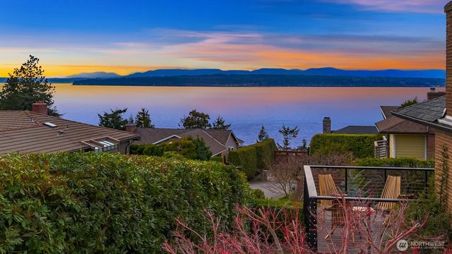 2426 NW 201st Place, Shoreline, WA 98177