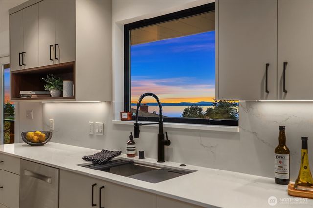 2426 NW 201st Place, Shoreline, WA 98177