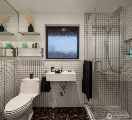 2426 NW 201st Place, Shoreline, WA 98177